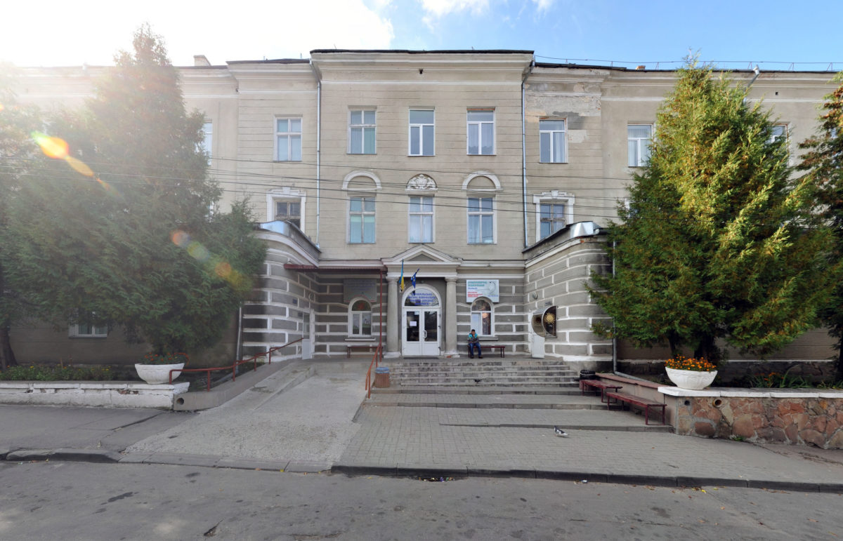 У лікарнях Тернополя 31 хворий на COVID-19. Серед них – дитина
