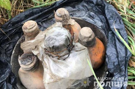 У Тернополі біля гаражів знайшли 18 кілограмів ртуті (Фото)