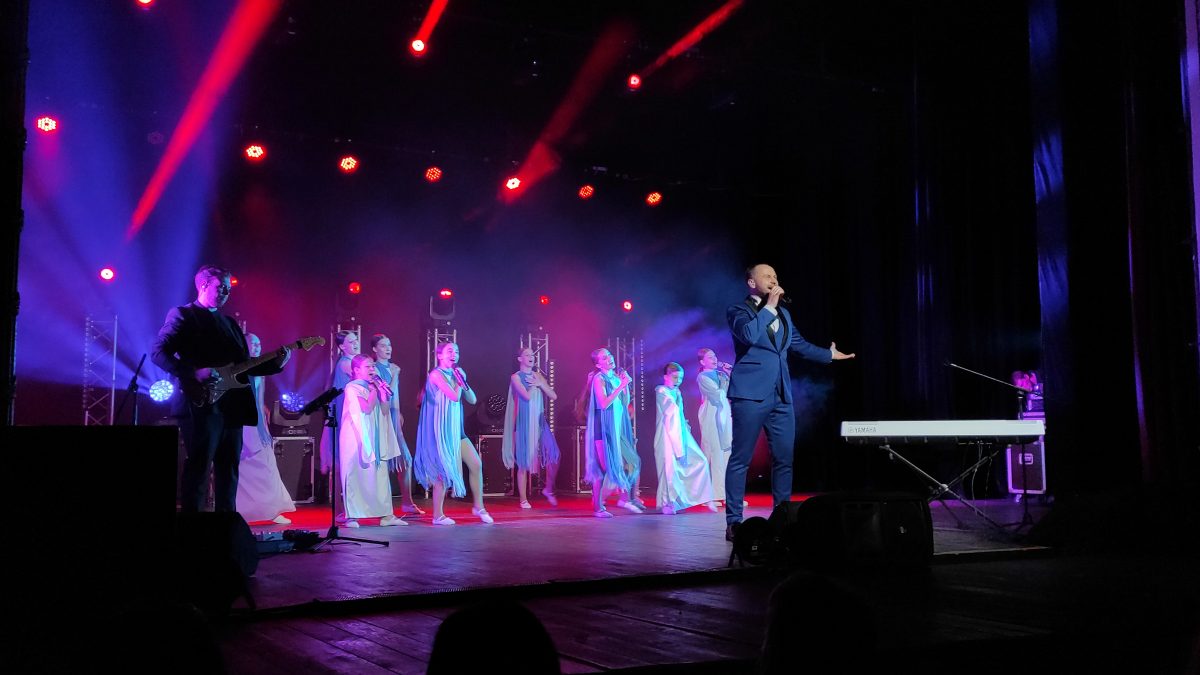 На концерті Павла Табакова у Тернополі глядачі співали разом з артистом