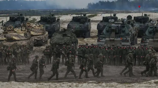 Війська коаліції з 25 країн на навчаннях для гарантування миру в Україні