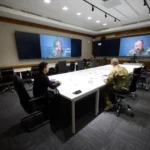 «Дякую за відвертість»: Зеленський вперше зібрав Ставку з командирами та виробниками зброї