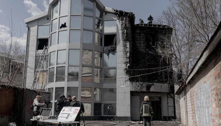Повреждённое здание предприятия в Харькове после удара дроном Италмас