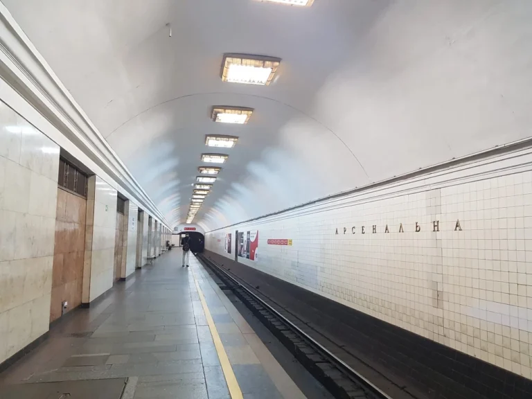 Глибина метро Арсенальна: 105,5 метра під Печерськими пагорбами