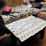 Кімната з доларами: у Харкові викрили схему фіктивних інвалідностей