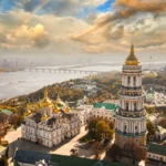 Києво-Печерська лавра: духовна твердиня на дніпровських схилах