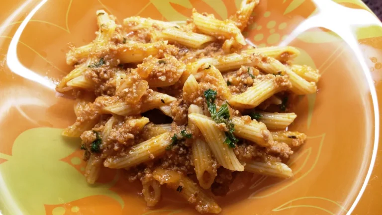 Макарони по-флотськи: ситний класичний рецепт з лайфхаками