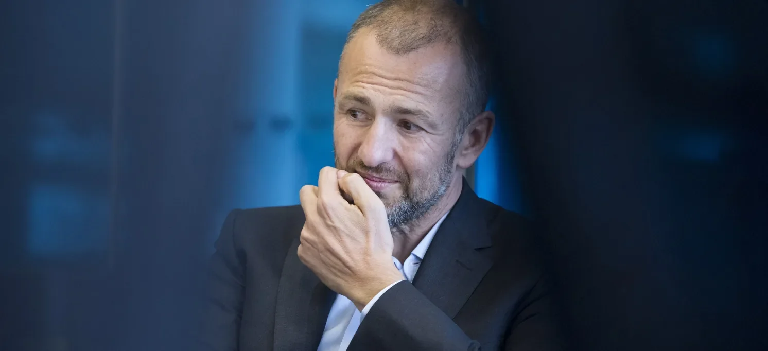 Андрій Мельниченко на обкладинці Economist у замисленій позі