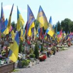 Мер Українки возив пісок з цвинтаря для кооперативу Династія