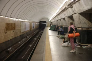 «Не станція метро»: КМДА розвінчала відео про відмову впускати людей