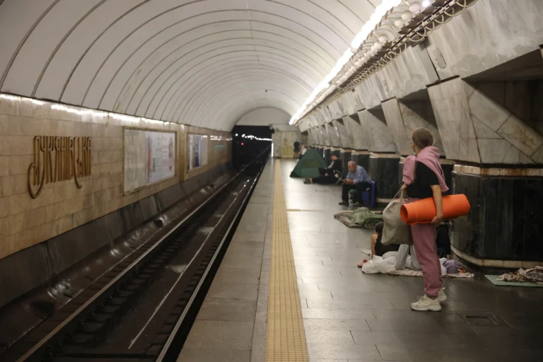 «Не станція метро»: КМДА розвінчала відео про відмову впускати людей