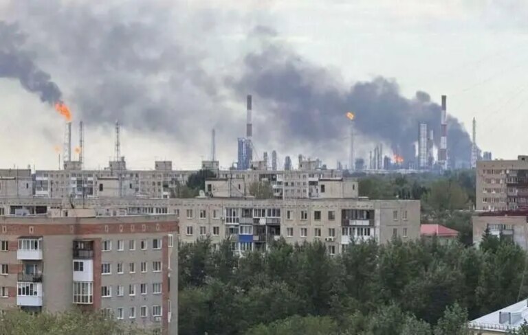 Обстріли АЗС: чому ціни на пальне стабільні, а сервіс зникає