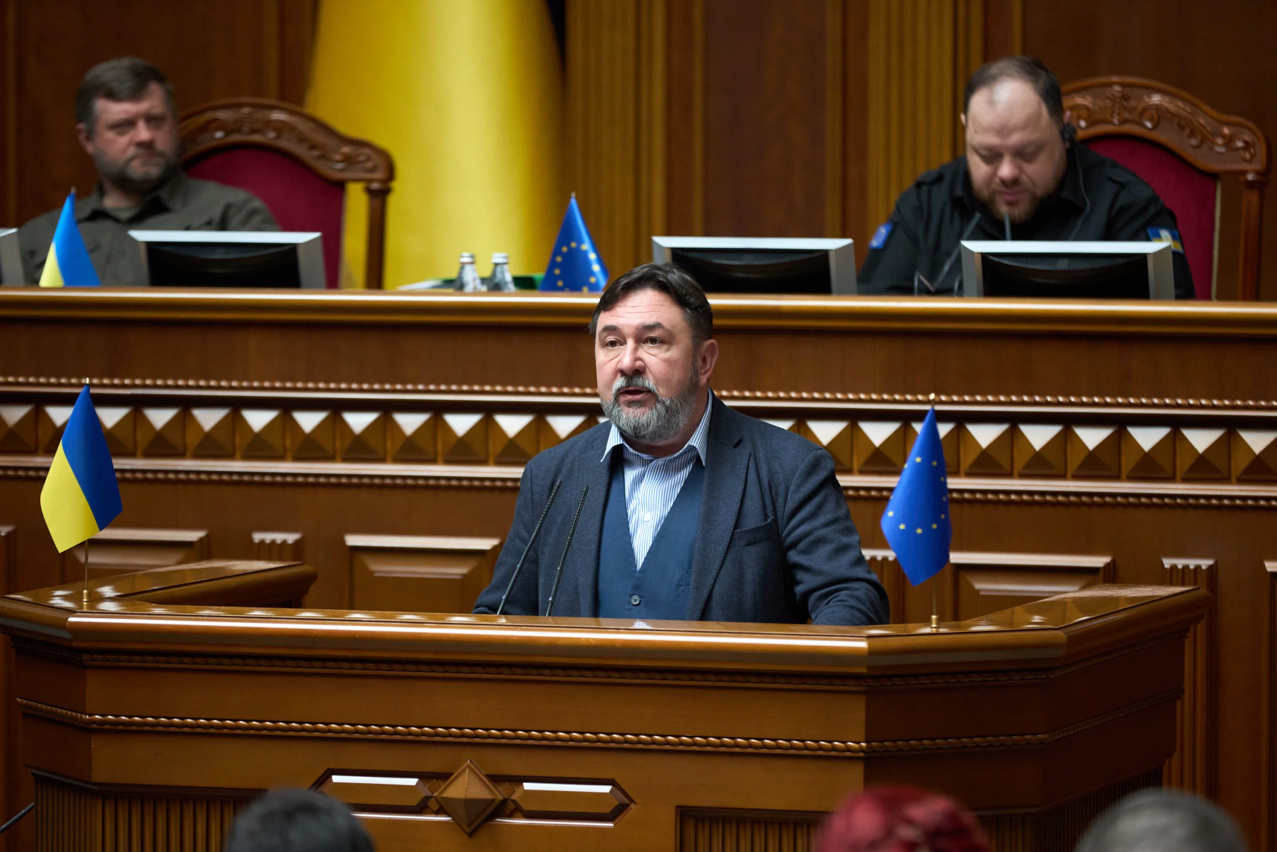 Депутат Микита Потураєв виступає з трибуни Верховної Ради щодо відставки