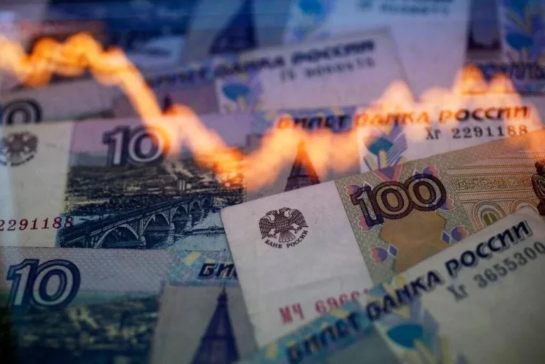 Росії загрожує «вибухова» банківська криза через війну
