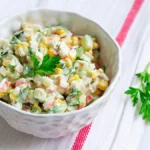 Салат з крабових паличок класичний рецепт