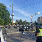 У Києві водій наїхав на військового та пошкодив авто під час втечі