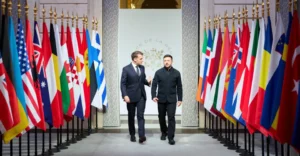 Макрон и Зеленский в Елисейском дворце во время встречи по ПРО для Украины