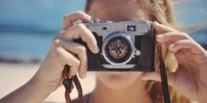 У США наречена взяла на весілля старий плівковий фотоапарат свого покійного батька і він «проявився» майже на кожній зі світлин
