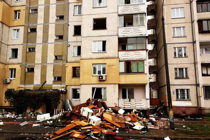 Вибухова хвиля пошкодила новобудову Київміськбуду