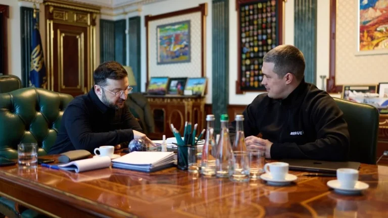 Зеленський доручив Хмарі обов’язки міністра оборони