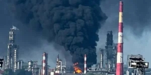 Понад 300 АЗС закрили в РФ через удари по НПЗ