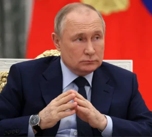 Позашлюбна дочка путіна: три імені однієї загадки