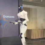 Робот Qualcomm впав на сцені Computex 2026